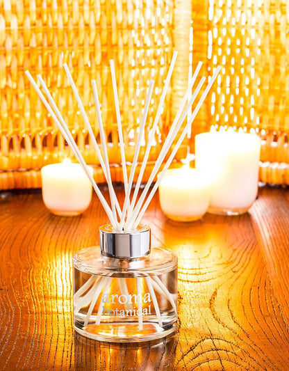 Mini Coconut Lime Candle with Refreshing Tropical Scent by Aromabotanical