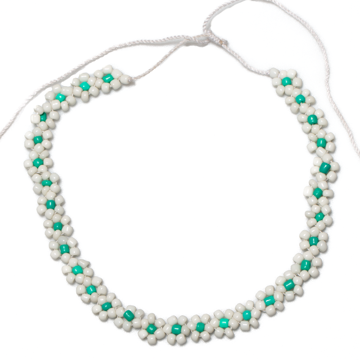 Short Daisy Necklace
