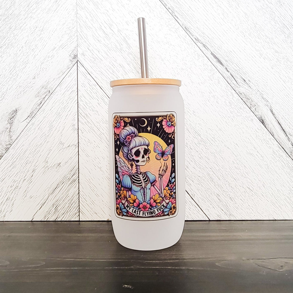 Can en verre givré "My Last Flying Fuck" avec couvercle en bambou | Verre à bière en forme de carte de tarot