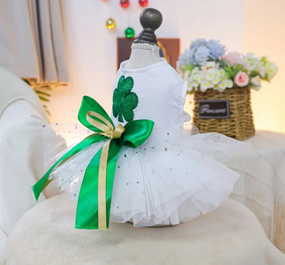 Robe pour chien de la Saint-Patrick « Lucky Me » – Robe pour chien de la Saint-Patrick