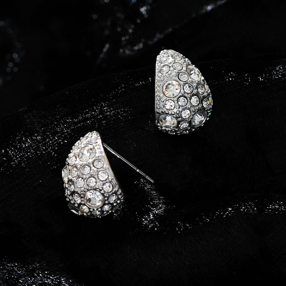 ADALAJ Or Blanc (Tons Argentés) : Boucles d'oreilles clous en zircon pavé, forme goutte d'eau – Affirmation de Confiance
