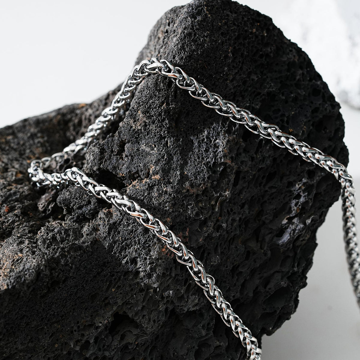 Style ALDGATE : Élégance Audacieuse - Collier Chaîne Byzantine Chunky de Largeur Moyenne en Argent.
