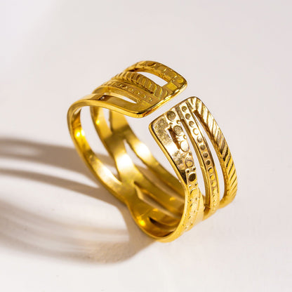 ALOIS: Bague en or texturée multicouche croisée