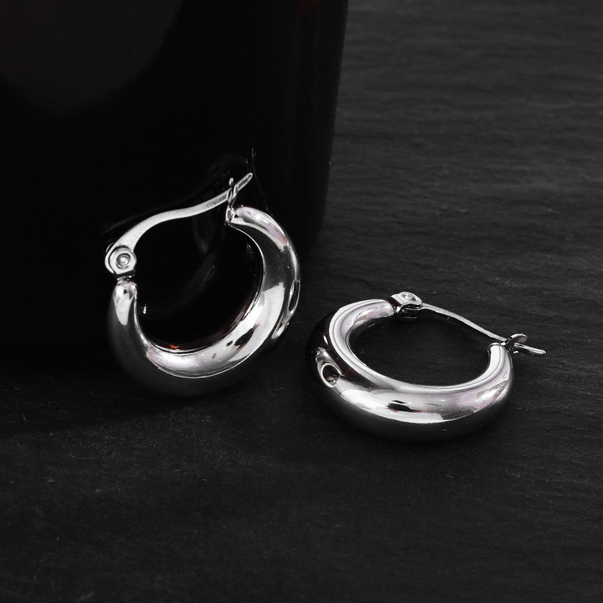 Boucles d'oreilles créoles épaisses en argent AMBER-MESSINA