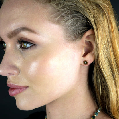 AMNISTY : Boucles d'oreilles clous en zircone « Étoile Brillante », plaqué or