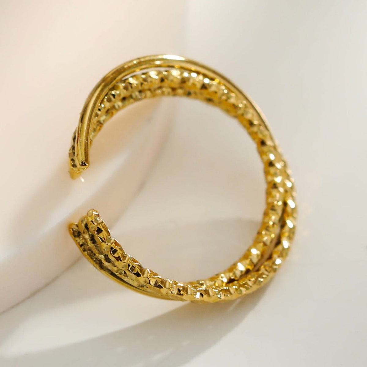 AZURA : Bague triple texture contrastée