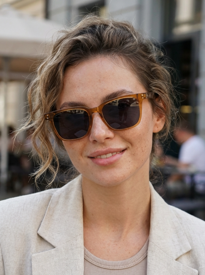 Boléro Vale — Black Classic Square Sunglasses