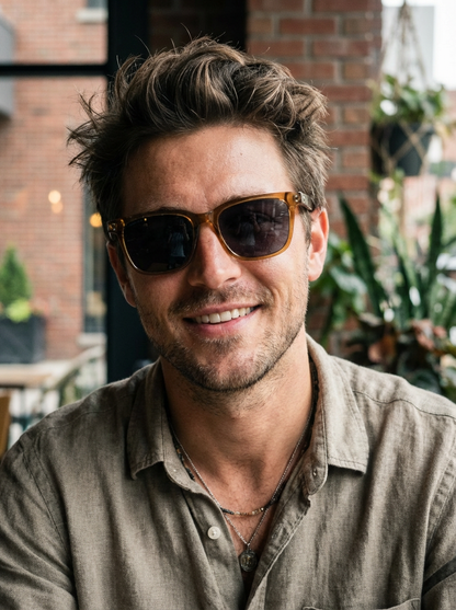 Boléro Vale — Black Classic Square Sunglasses