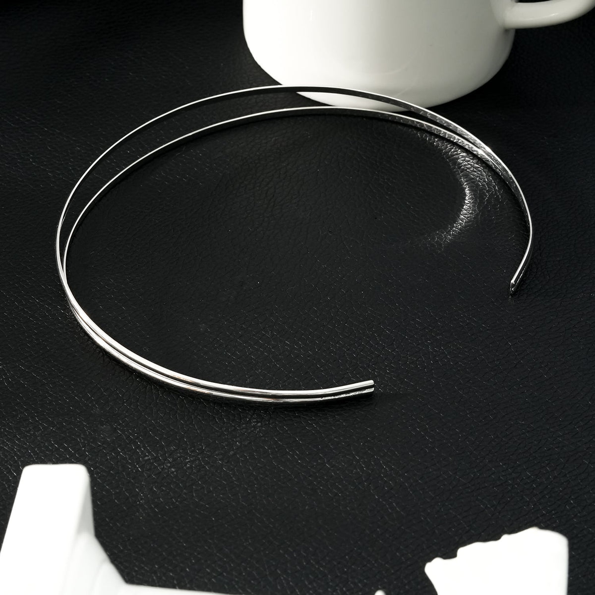 BETHANIE Argent (Or Blanc) : Collier ras-du-cou double bande.