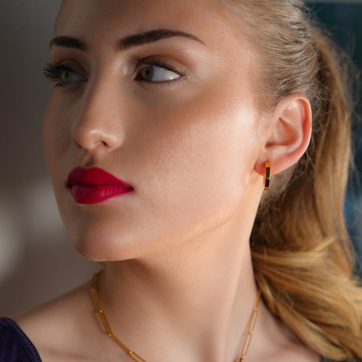 CALAU Gold: Contemporary Geometric Hoop Earrings