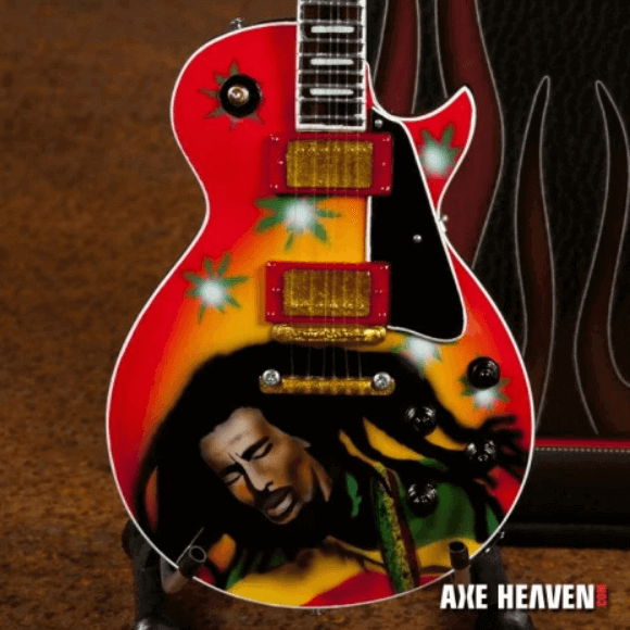 Réplique Miniature de Guitare Bob Marley Hommage Reggae Modèle de Collection