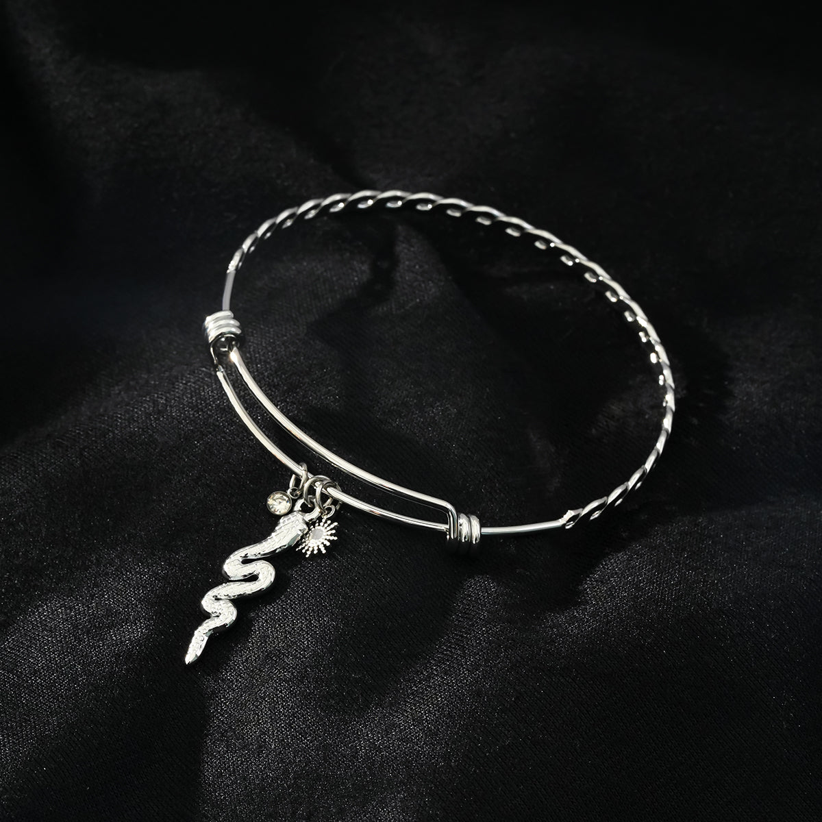 CATALINA Or Blanc (ton argenté) : Bracelet avec Breloques Serpent, Symbole Solaire et Zirconia (CZ).