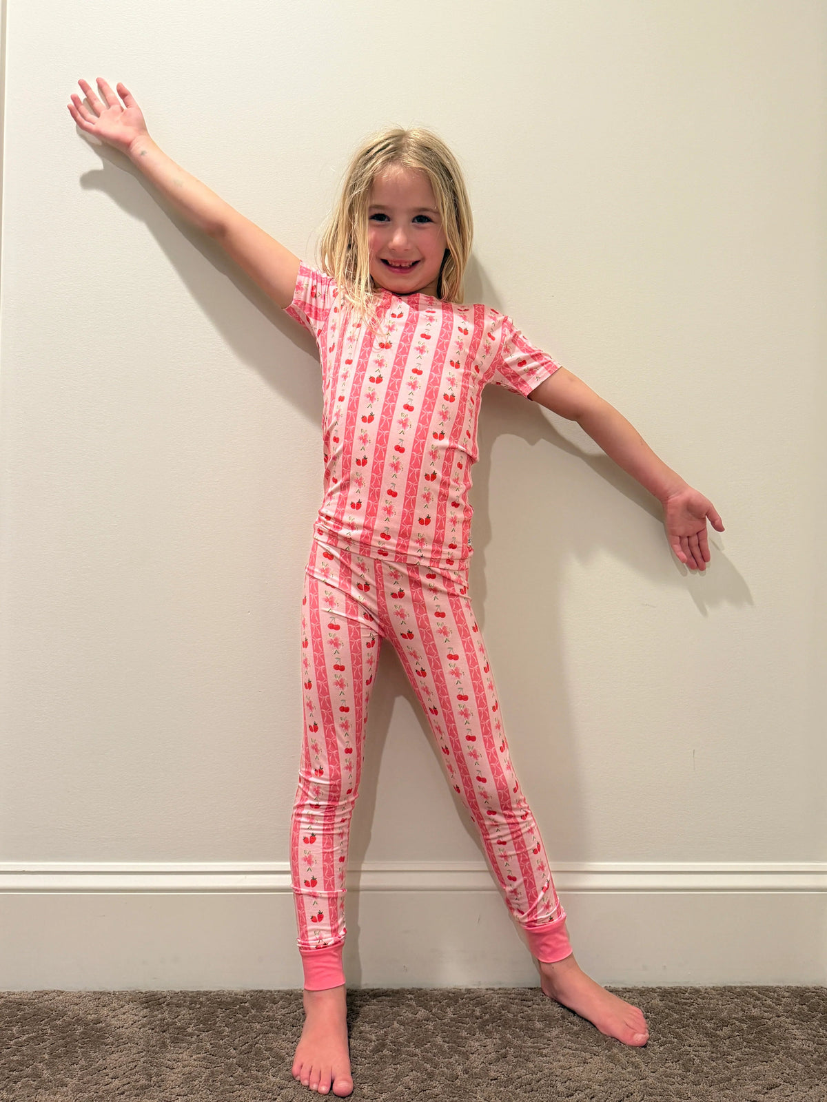 Pantalon de pyjama nœuds fraises et cerises roses pour enfants