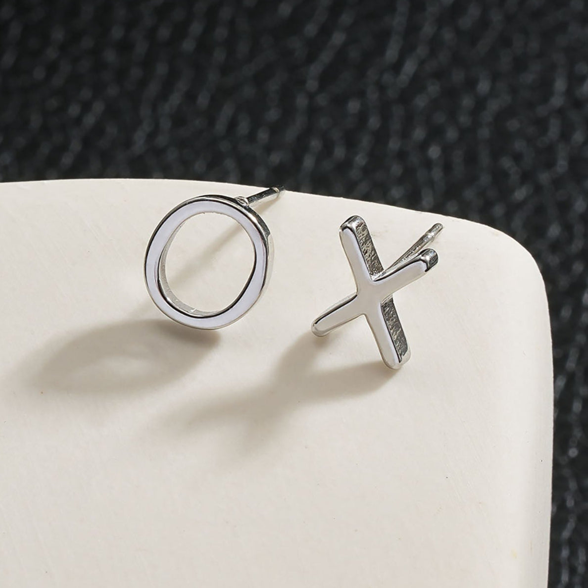 OX Argent (Or blanc) : Boucles d'oreilles clous Baisers, Câlins et Éclat