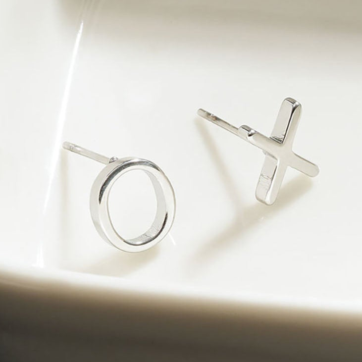 OX Argent (Or blanc) : Boucles d'oreilles clous Baisers, Câlins et Éclat