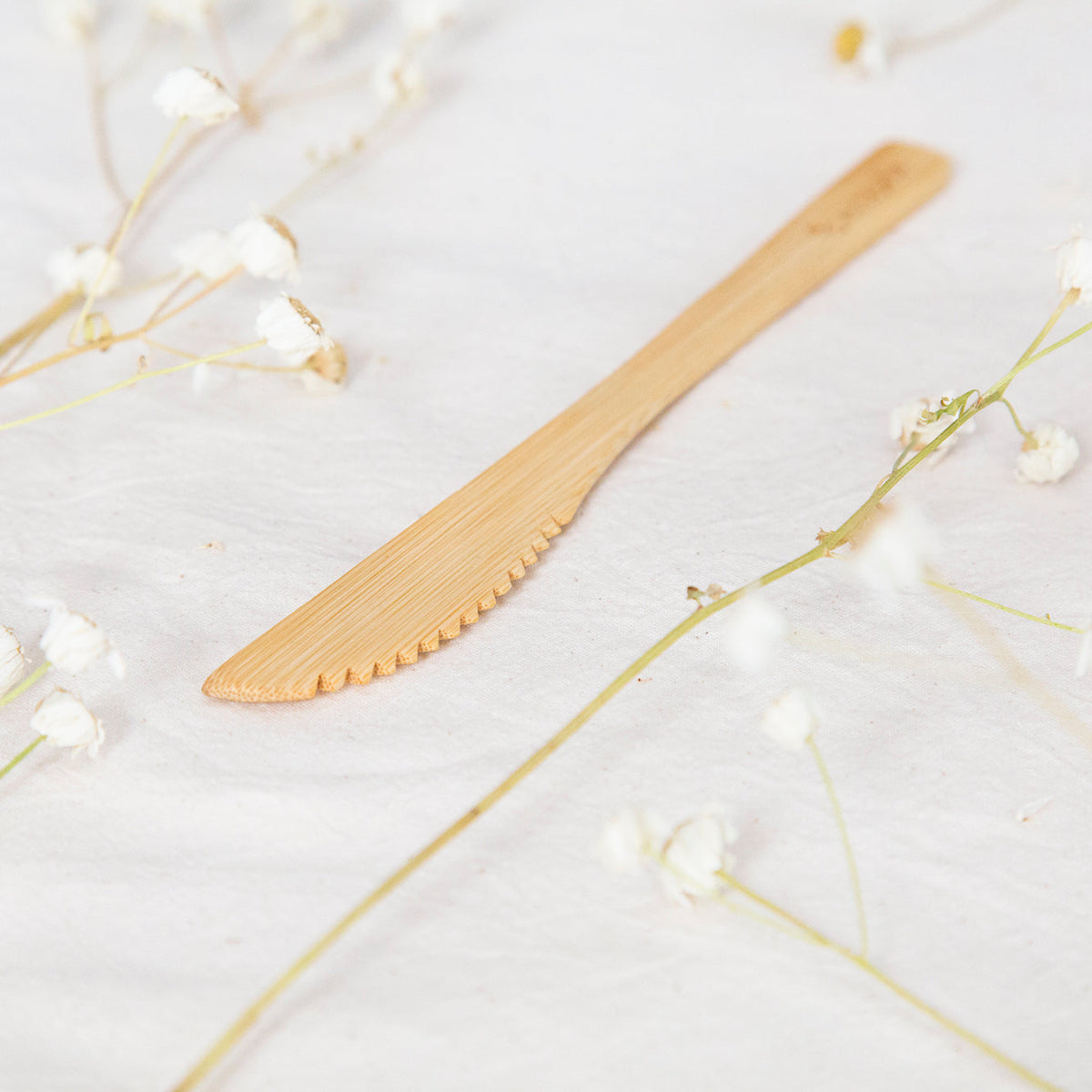 Couteau en bambou naturel