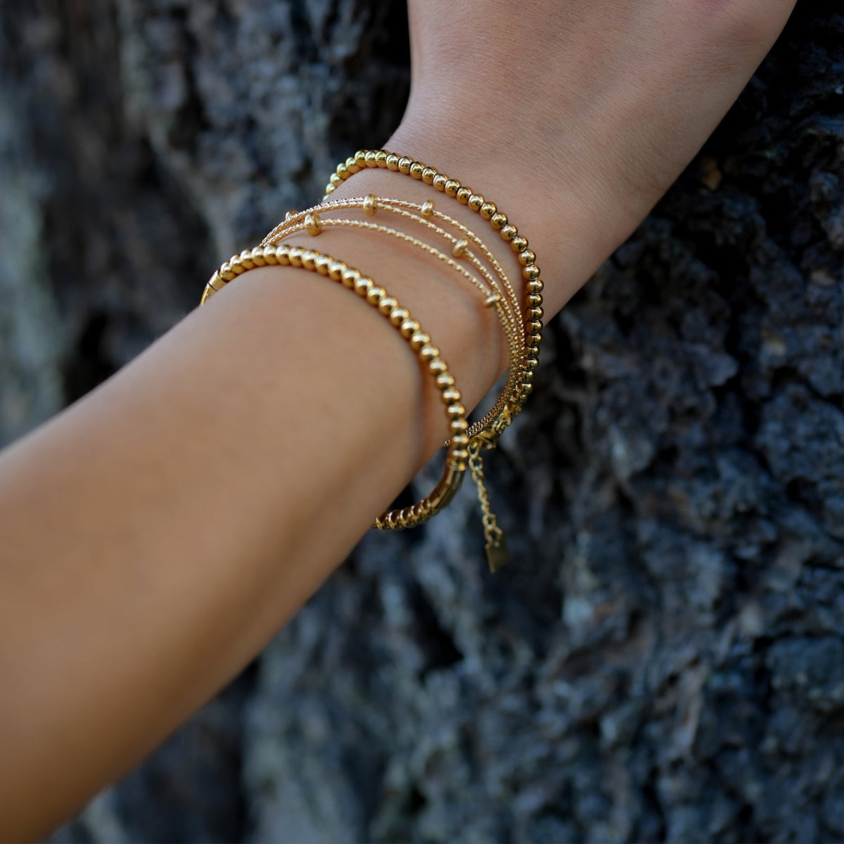 Bracelet perles texturées triple rang Style FARZIKA Gold