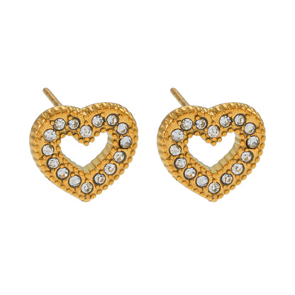 FOREVER Gold: Boucles d'oreilles clous éblouissantes en zircone cubique (CZ) en forme de cœur