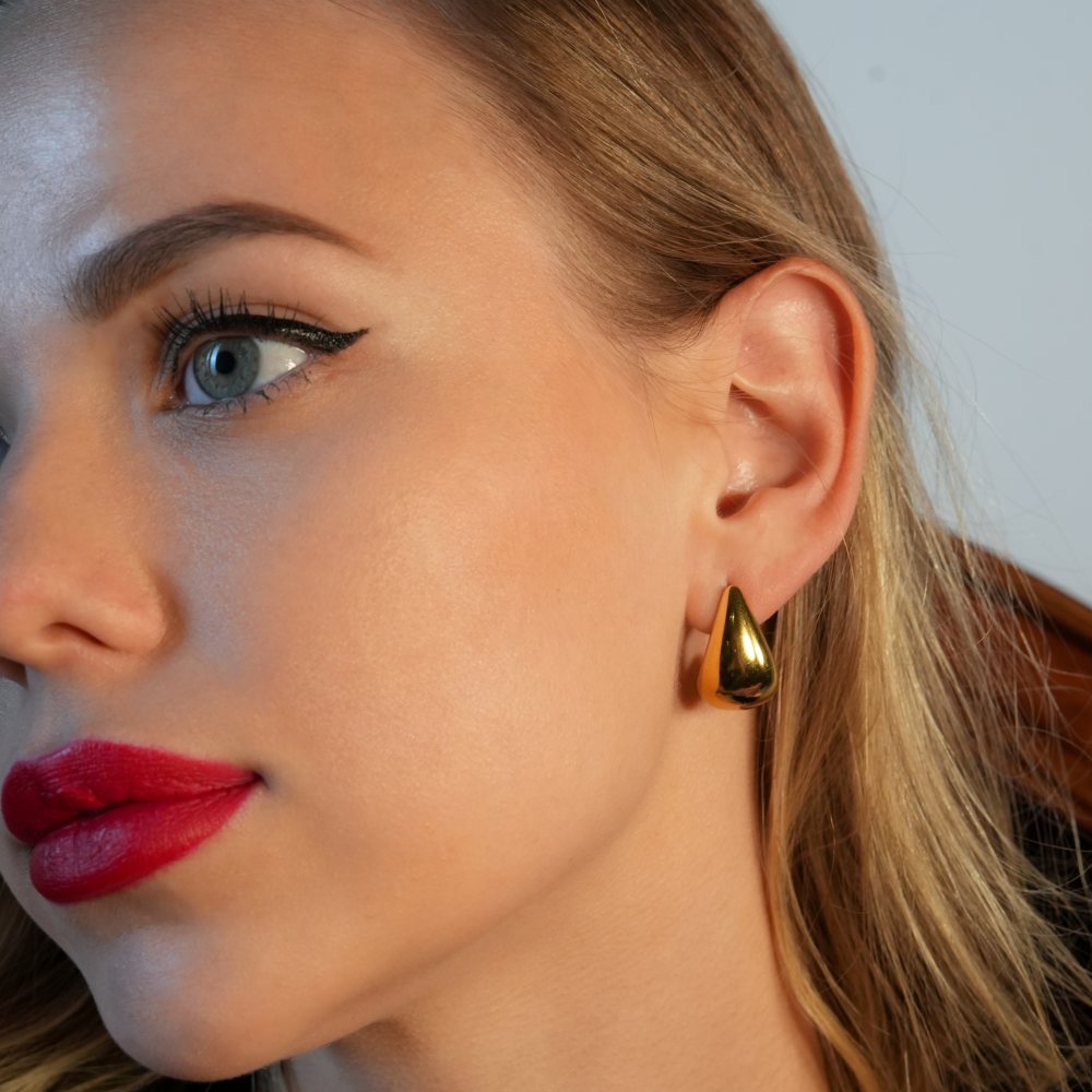 FORIA Gold : Boucles d'oreilles clous gouttelettes style épais légères - Affirmation de soi