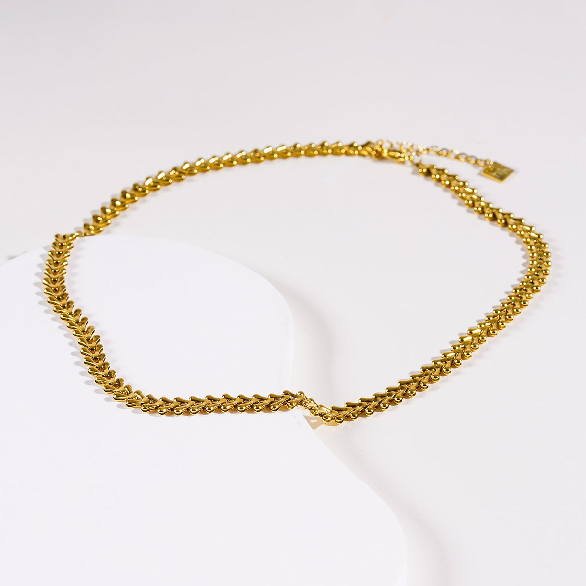 FRANKIE:  Vintage-Inspired Linked Abstract Crest Chain Necklace