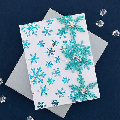 Matrice de coupe et plaque à chaud Glimmering Snowflakes de la collection Bibi's Snowflakes de Bibi Cameron