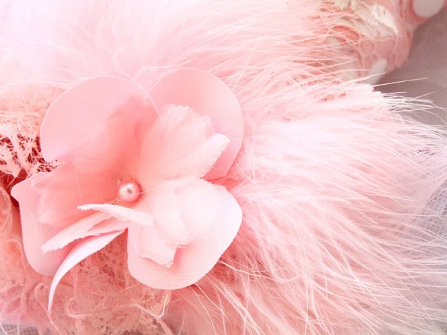 Robe Tutu en Plumes pour Chien | Tenue Élégante et Formelle pour Chien