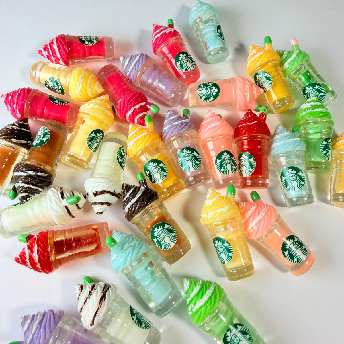 Breloques de boisson Frappuccino mixtes pour l'artisanat de bricolage