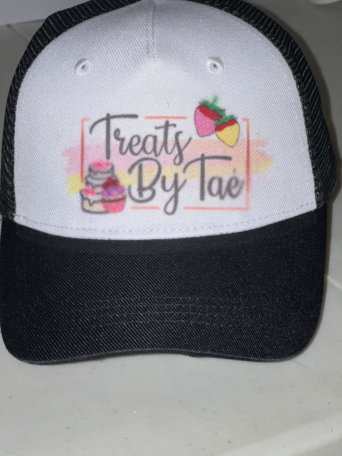 Casquettes noires en maille et grises personnalisées