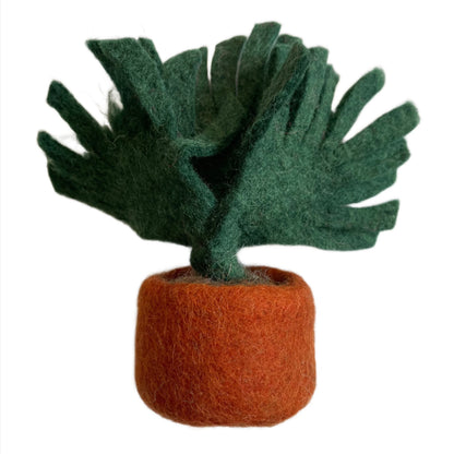 Plante à feuilles vertes en feutre