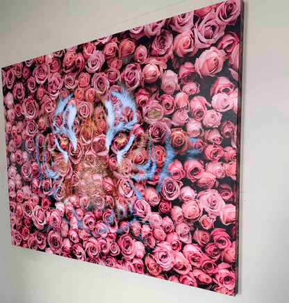 Tigre dans la rose - Impressions sur toile d'animaux sauvages - Art animalier - Vernis doré