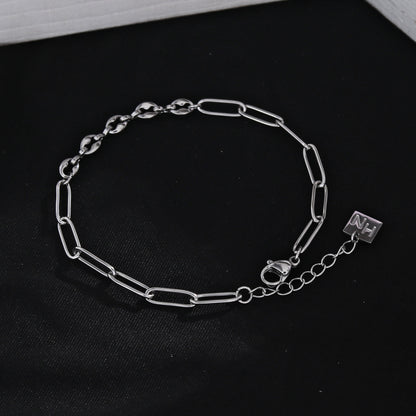 Bracelet en chaîne IZARA avec trombones et perles ovales en argent