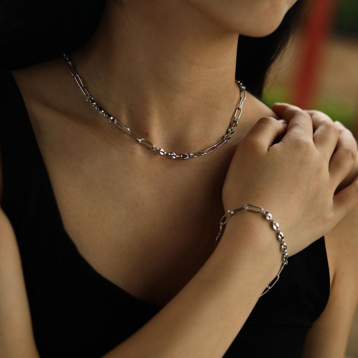 Bracelet en chaîne IZARA avec trombones et perles ovales en argent