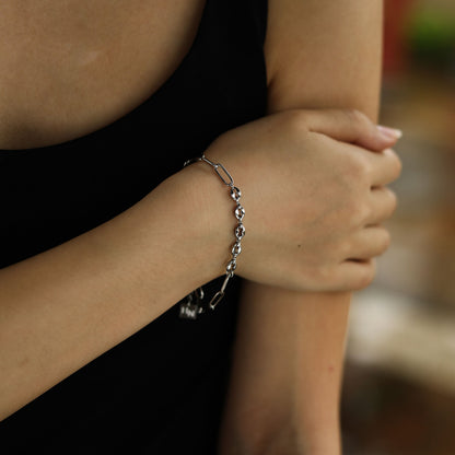 Bracelet en chaîne IZARA avec trombones et perles ovales en argent