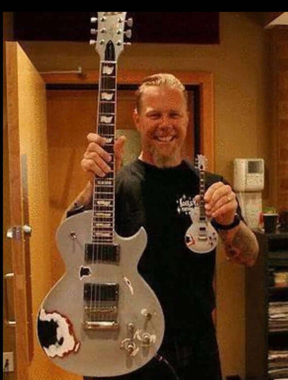 Réplique de la mini-guitare James Hetfield Grey Truckster
