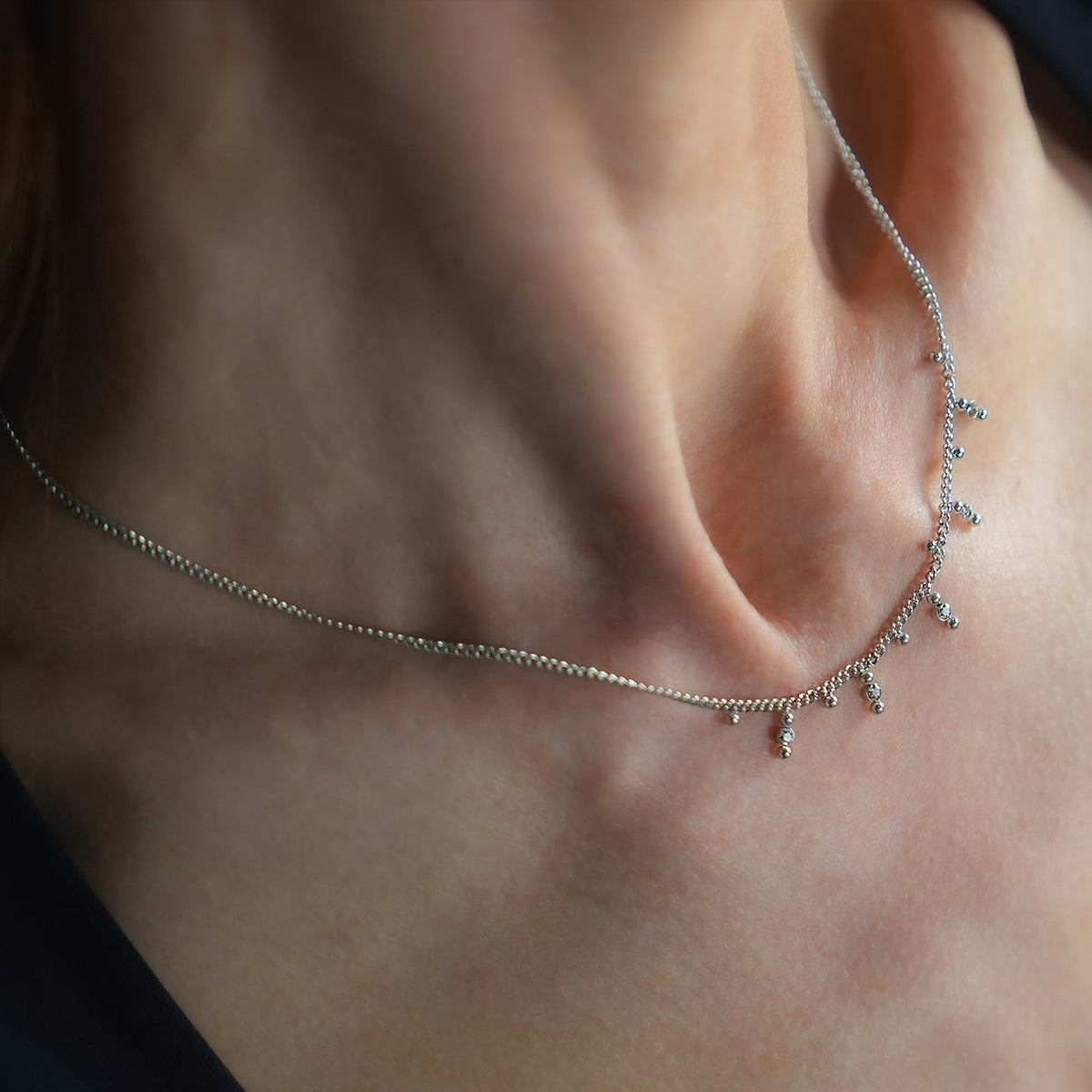 Style KALPI : Collier en chaîne avec zircons et perles en argent