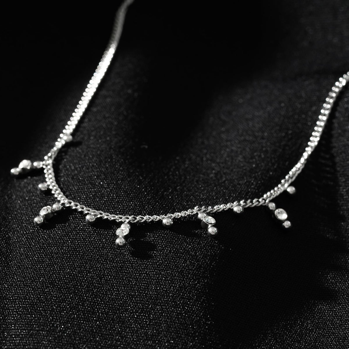 Style KALPI : Collier en chaîne avec zircons et perles en argent