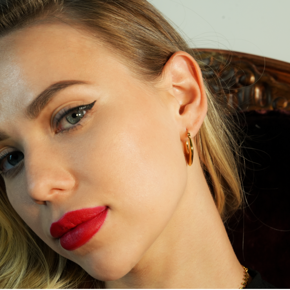 KAMIRA Or : Boucles d'oreilles créoles géométriques asymétriques