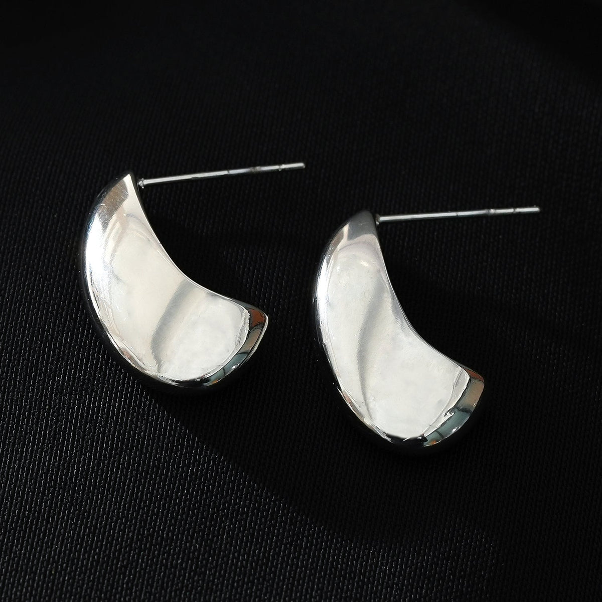 KEENE Or Blanc (Argenté) : Boucles d'oreilles clous géométriques légères à l'aspect épais