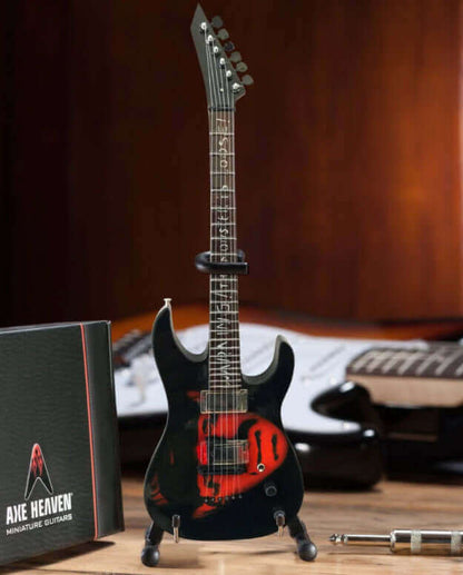 Réplique miniature de la guitare de collection « Frankenstein » de Kirk Hammett
