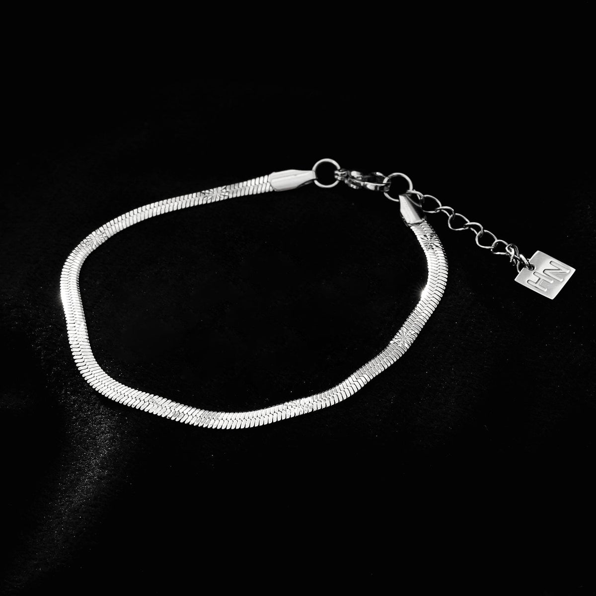 MUKER : Bracelet Chaîne Argent Texturé Peau de Serpent Gaufré Étoile