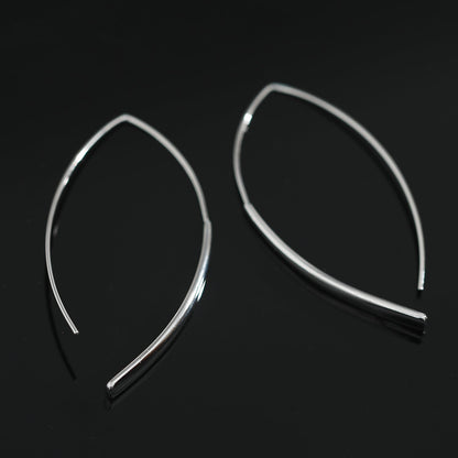 Créoles argentées XIMENA courbes géométriques