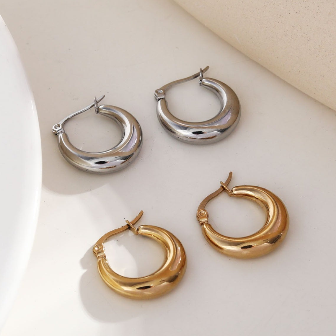Boucles d'oreilles créoles épaisses en argent AMBER-MESSINA
