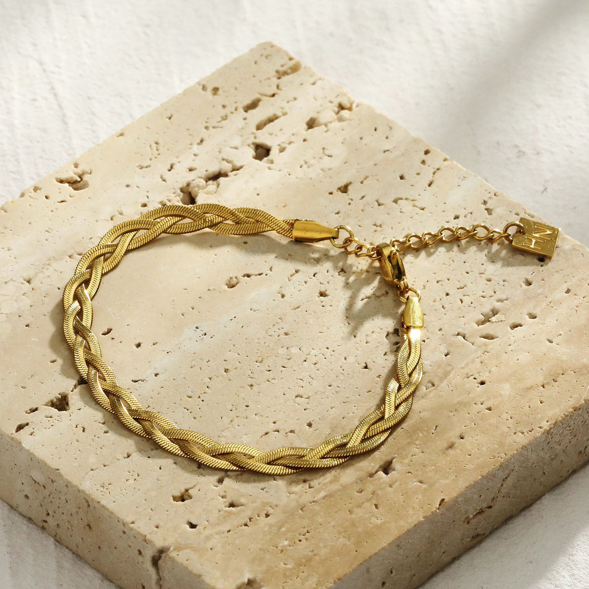 Bracelet texturé peau de serpent à chevrons ELLA Gold