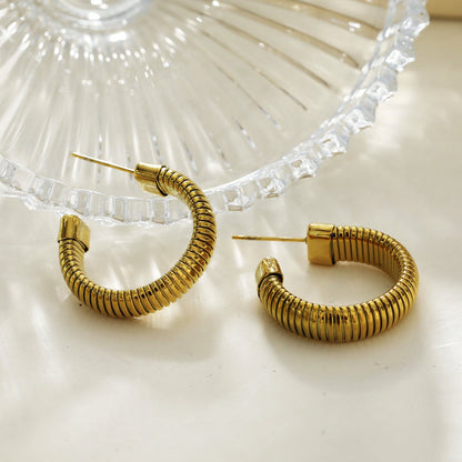 Style ABRIOLA : Boucles d'oreilles créoles géométriques texturées