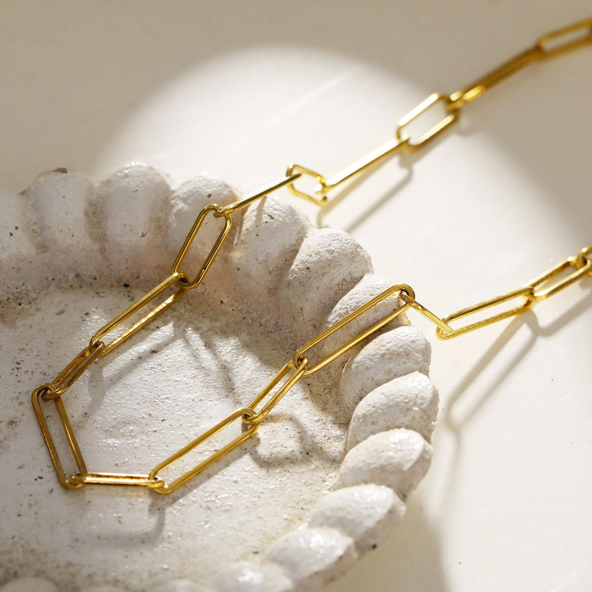 CIRCE : Collier contemporain combiné long et court en trombones