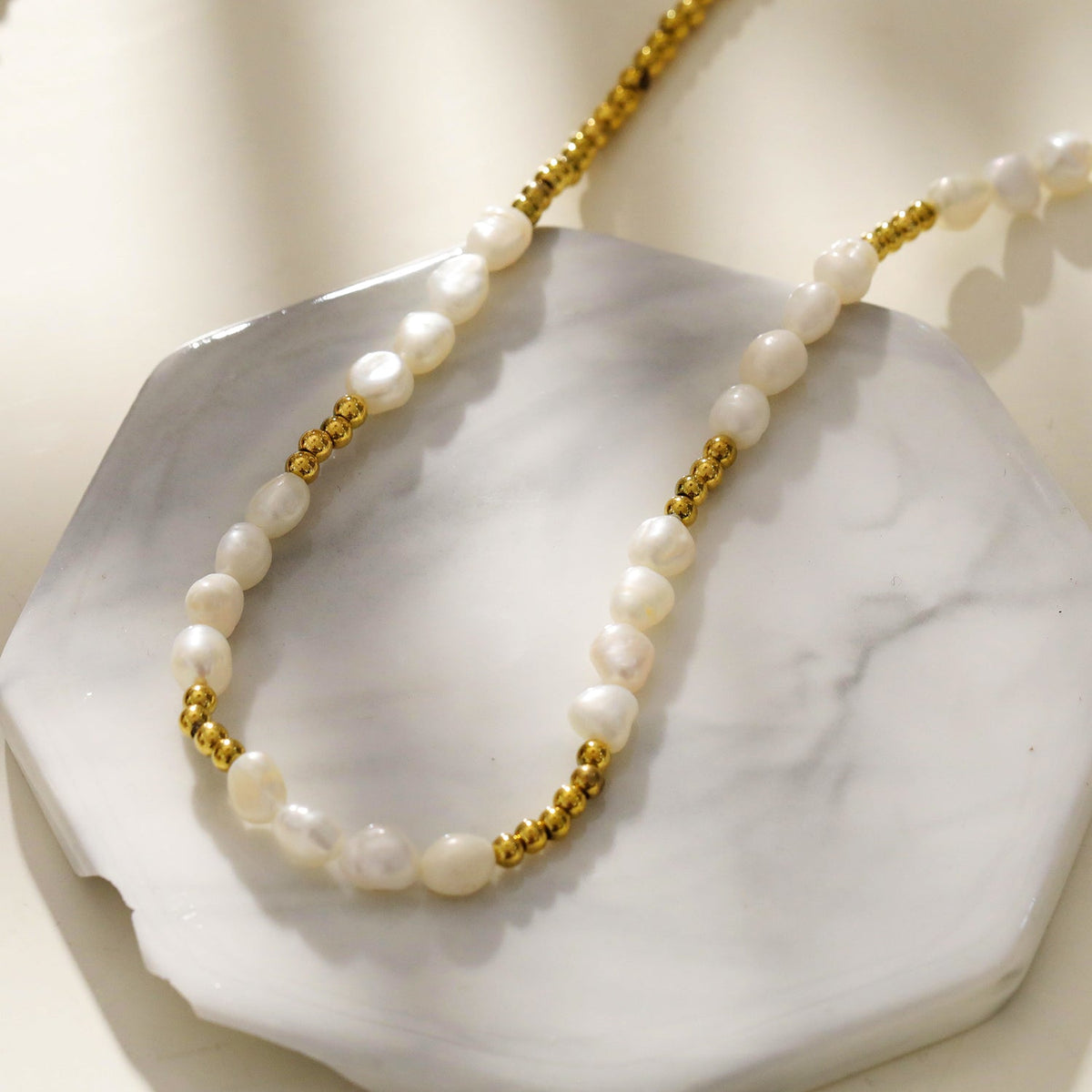 HELGA : Brins de beauté - Collier perles et billes mélangées