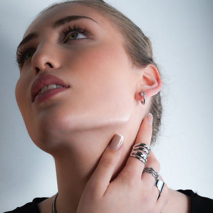 PELLA Or Blanc (Plaqué Argent) : Mini Créoles avec Moissanite en Forme de Cœur