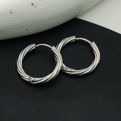 PURLEY : Boucles d'oreilles mini créoles modernistes richement texturées en or blanc (ton argenté)