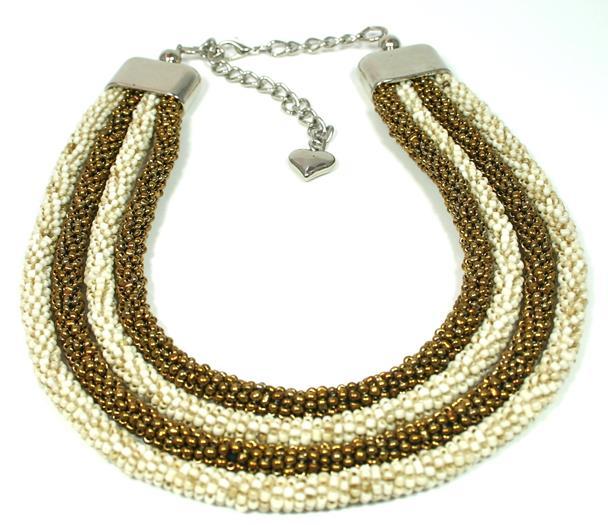 Collier à quatre rangs