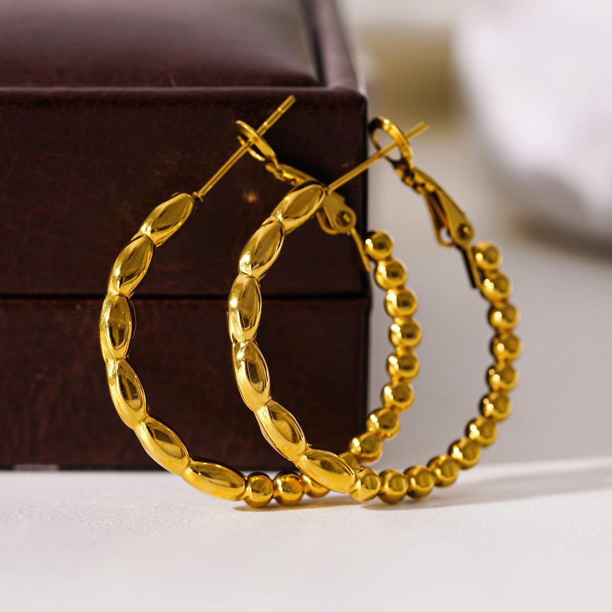 SAOREI: Boucles d'oreilles créoles à double perle